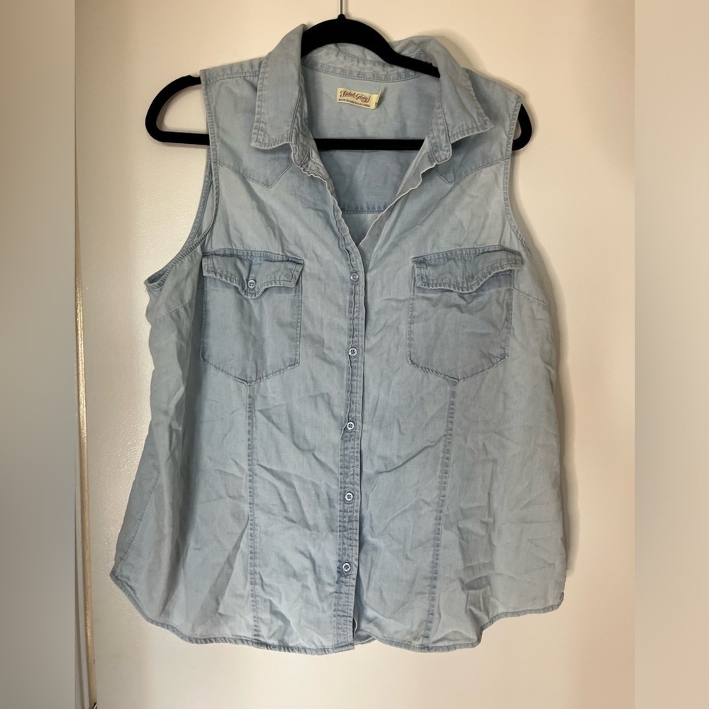 (FADED GLORY) collared button down top - Picture 2 of 6